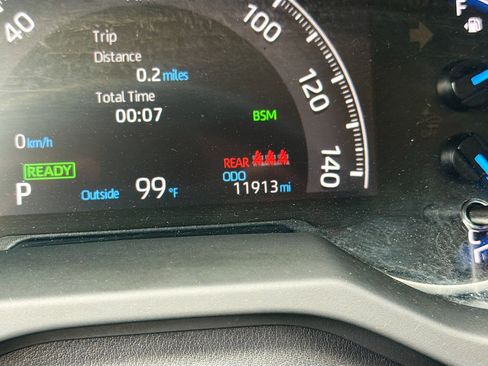 Used 2024 Toyota RAV4 XLE image 38