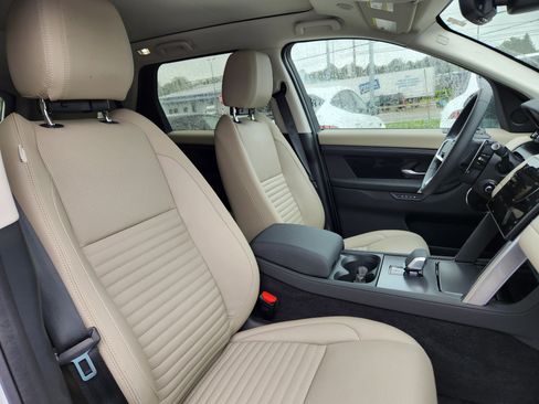 Certified 2025 Land Rover Discovery Sport S image 16