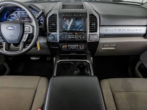 Used 2019 Ford F250 XLT w/ XLT Premium Package AWD/4WD image 13