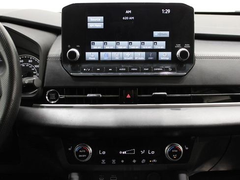 Used 2022 Mitsubishi Outlander SE image 32