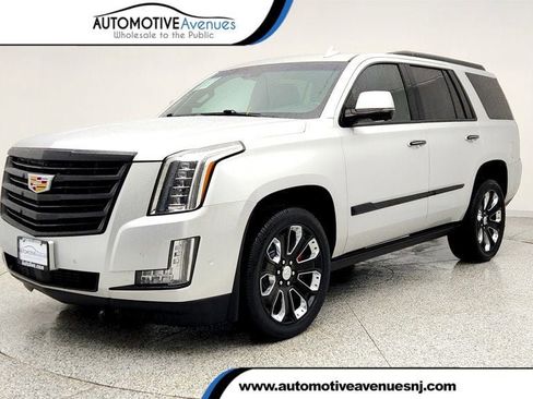 Used 2020 Cadillac Escalade Platinum image 1