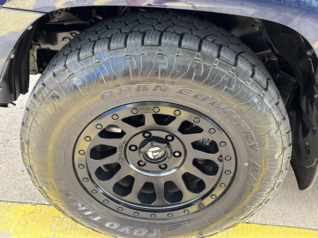 Used 2020 Toyota 4Runner SR5 AWD/4WD image 12