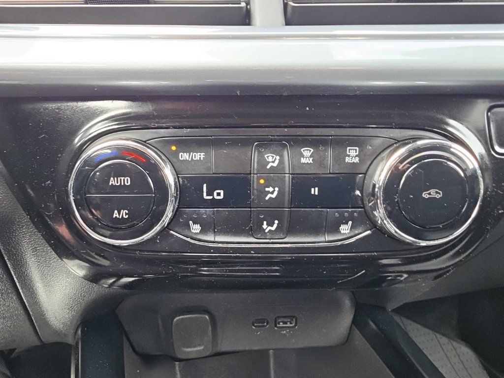 Certified 2024 Chevrolet Trax LT w/ Driver Confidence Package FWD image 16