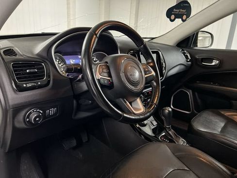 Used 2020 Jeep Compass Limited AWD/4WD image 10