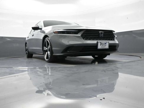 Used 2024 Honda Accord Sport image 14