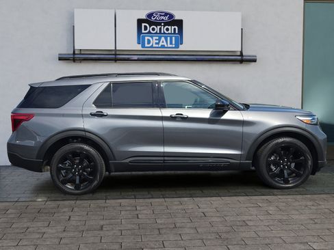 Certified 2024 Ford Explorer ST-Line w/ Class IV Trailer Tow Package AWD/4WD image 2