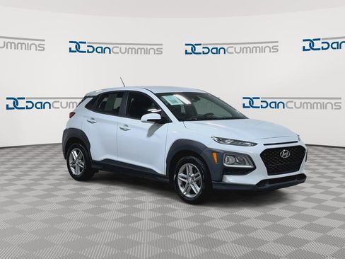 Used 2021 Hyundai Kona SE image 3