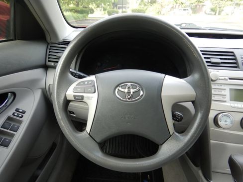 Used 2011 Toyota Camry LE w/ LE Extra-Value Pkg FWD image 14