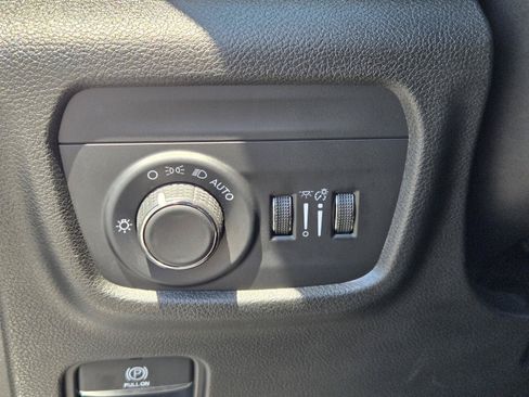 Certified 2023 Jeep Grand Cherokee L Laredo w/ Luxury Tech Group I RWD image 18