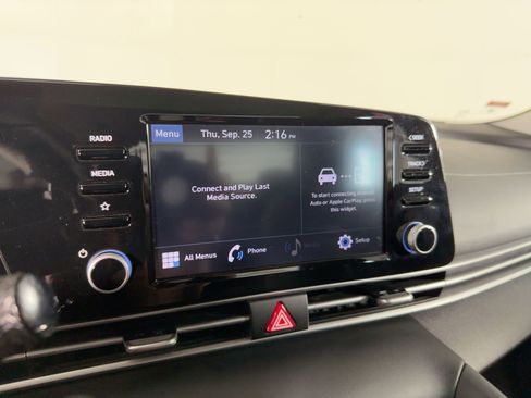Used 2021 Hyundai Elantra SEL w/ Convenience Package image 24