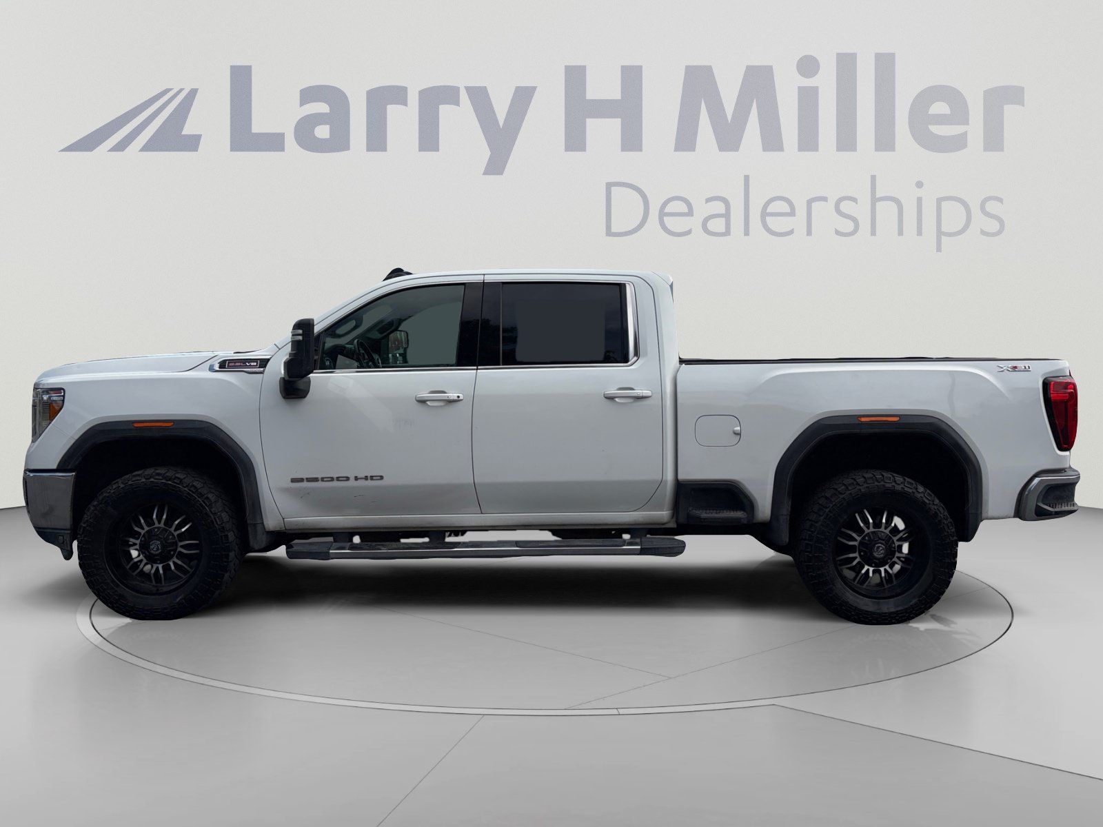 Used 2020 GMC Sierra 2500 SLE w/ SLE Convenience Package AWD/4WD image 2