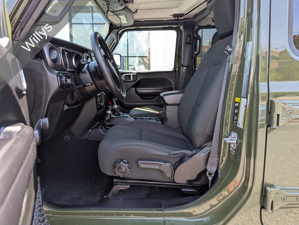 Used 2022 Jeep Gladiator Sport AWD/4WD image 15