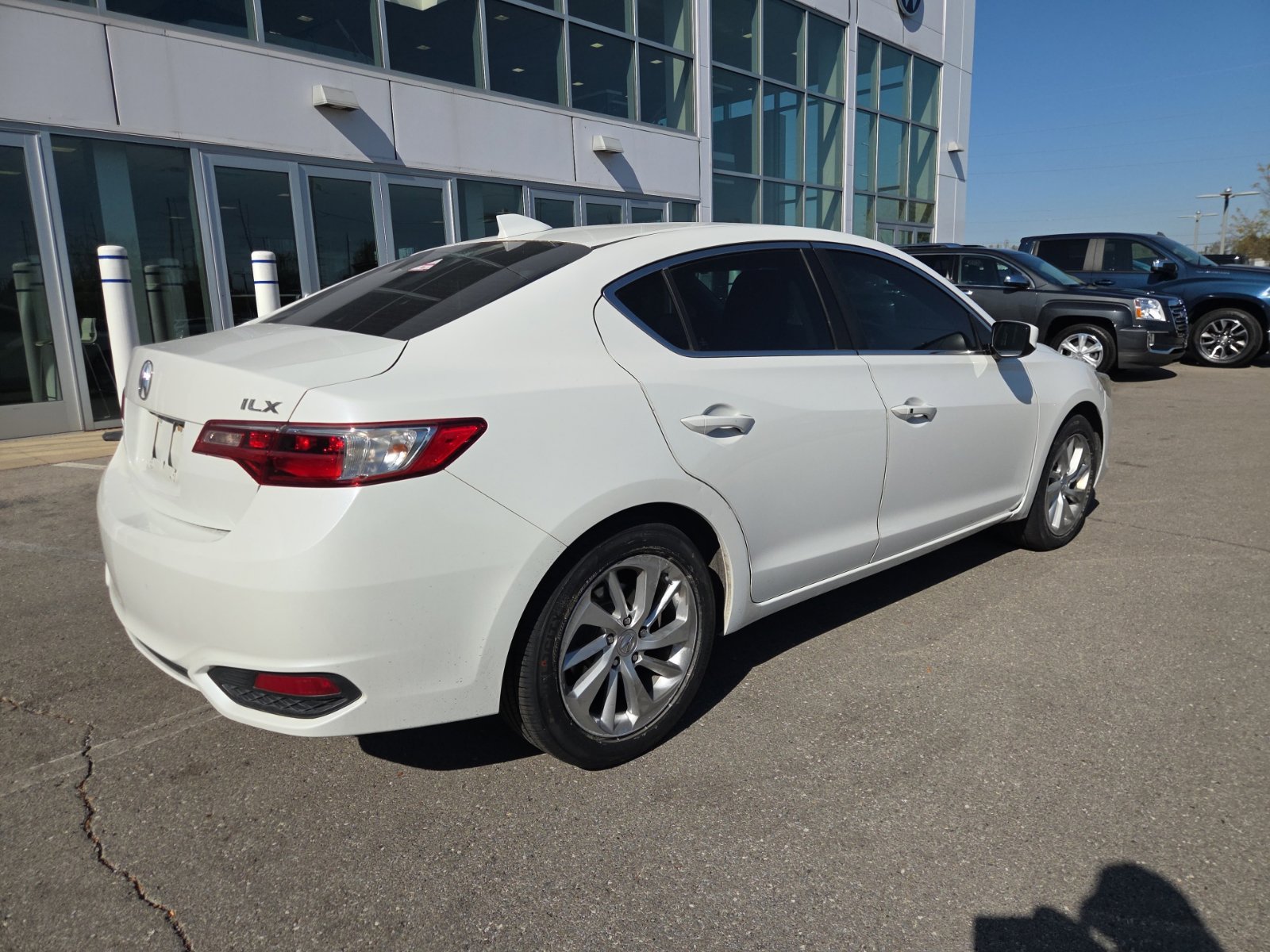 Used 2017 Acura ILX w/ Premium Package FWD image 4