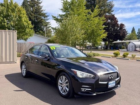 Used 2017 INFINITI Q50 2.0t w/ Moonroof Package AWD/4WD image 3
