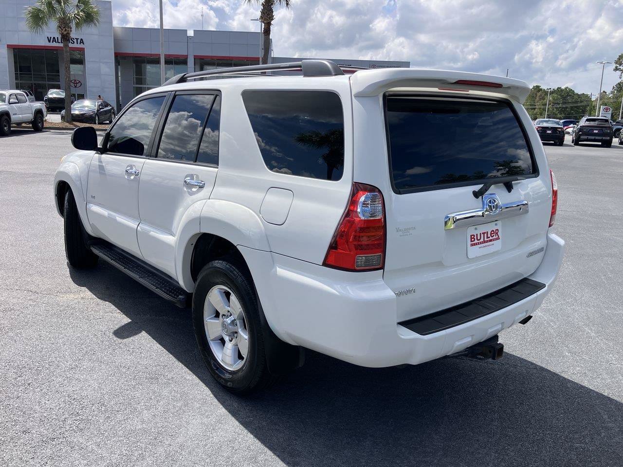 Used 2007 Toyota 4Runner SR5 RWD image 3