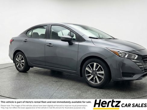 Used 2025 Nissan Versa SV image 1