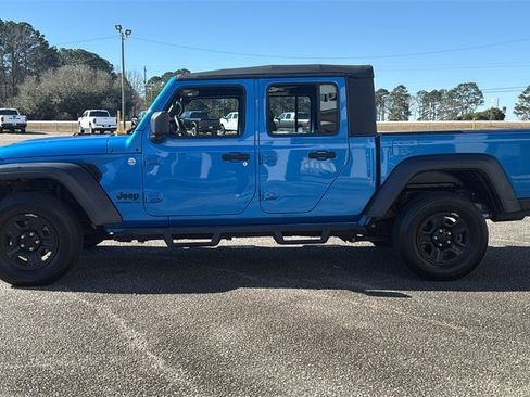Used 2020 Jeep Gladiator Sport image 5