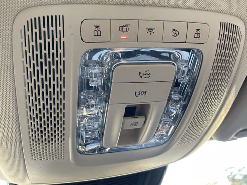 Certified 2025 Mercedes-Benz GLE 350 4MATIC w/ AMG Line Exterior image 36