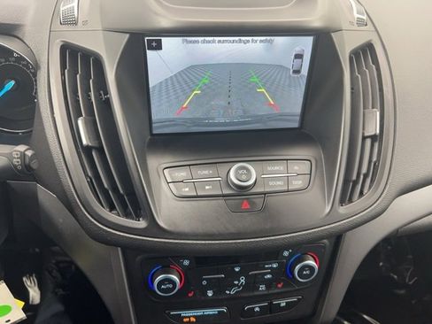 Used 2018 Ford Escape SEL image 18