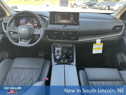 New 2026 Nissan Rogue Platinum w/ Platinum Premium Package image 5