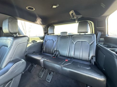 Used 2019 Ford Expedition Limited w/ Equipment Group 301A image 24