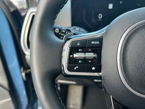 Used 2025 Kia Sorento SX Prestige image 17