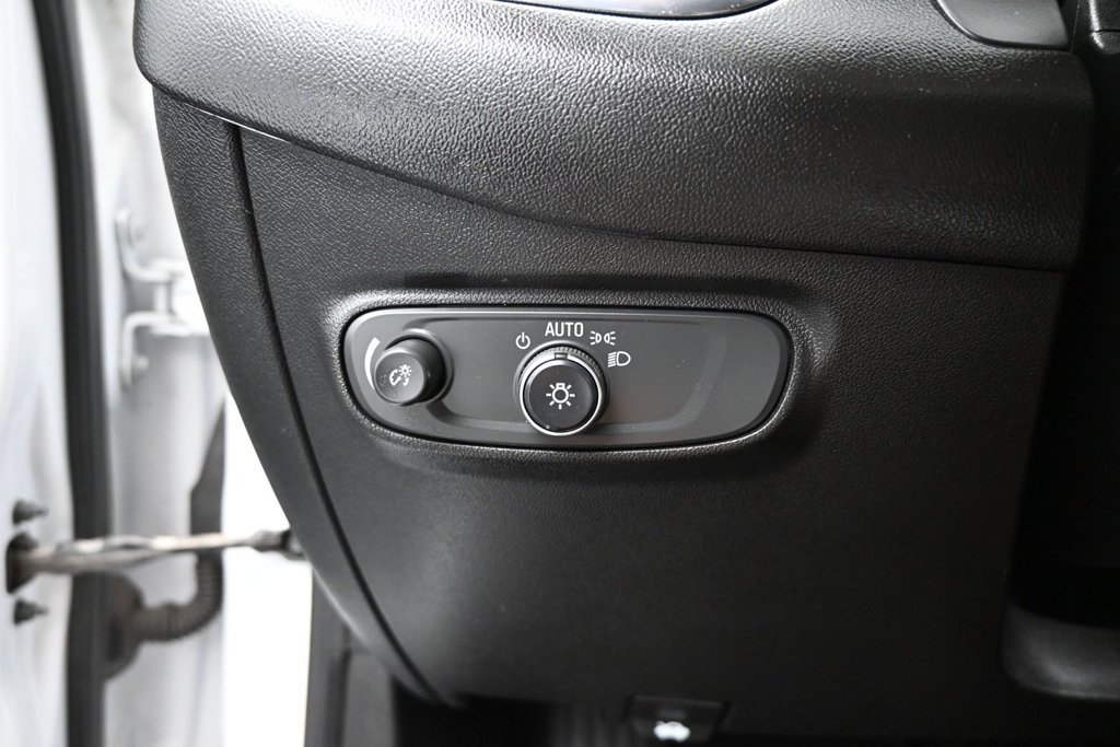 Used 2020 Chevrolet Equinox LT AWD/4WD image 12