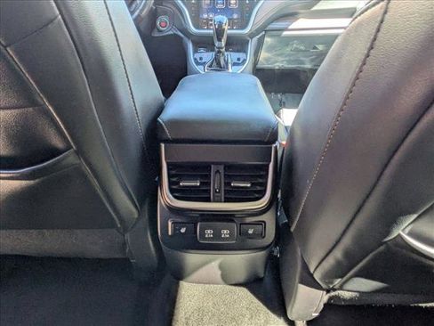 Used 2020 Subaru Outback Limited image 13