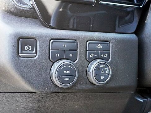Used 2025 Chevrolet Silverado 2500 LT w/ Convenience Package AWD/4WD image 36