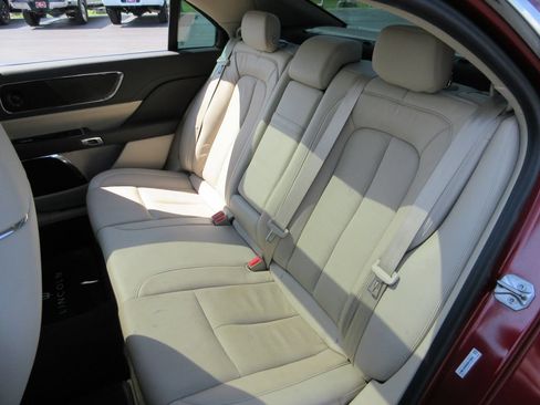 Used 2019 Lincoln Continental Select FWD image 21