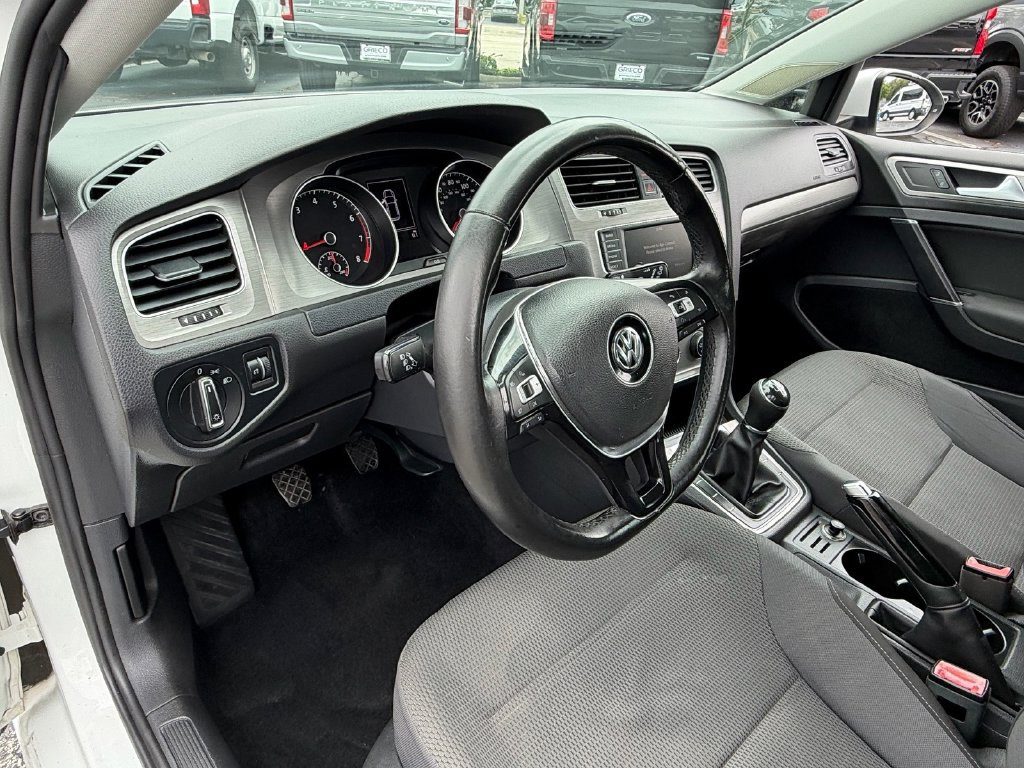 Used 2016 Volkswagen Golf S FWD image 7