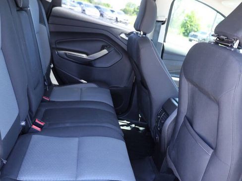Used 2018 Ford Escape SE w/ SE Sync 3 Package AWD/4WD image 16