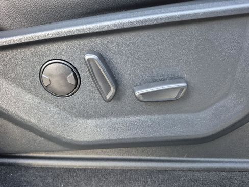 New 2026 Ford F250 Lariat w/ Black Appearance Package image 37