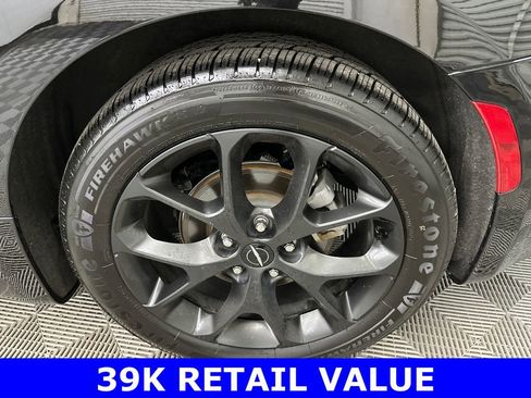 Used 2025 Chrysler Pacifica Limited image 24