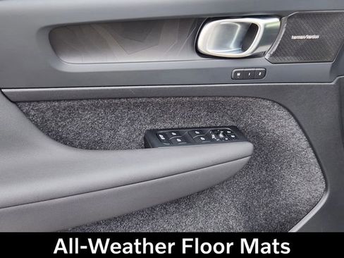 Used 2024 Volvo XC40 Recharge Ultimate w/ Protection Package Premier image 11