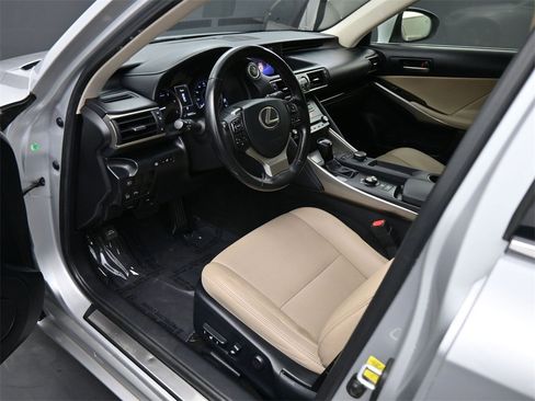 Used 2017 Lexus IS 200t w/ Premium Package image 2