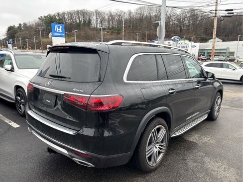 Used 2024 Mercedes-Benz GLS 450 4MATIC image 6