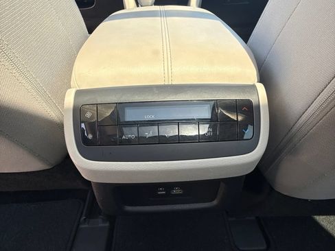 Used 2024 Nissan Pathfinder SV w/ SV Premium Package FWD image 25
