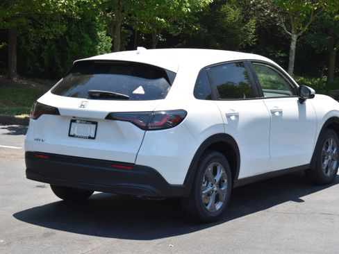 New 2027 Honda HR-V LX image 8
