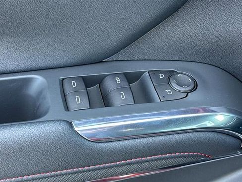 New 2025 Chevrolet Traverse Z71 w/ Enhanced Driving Package image 12