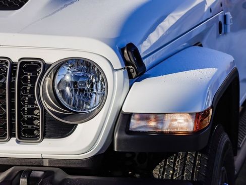 New 2026 Jeep Gladiator Sport image 5