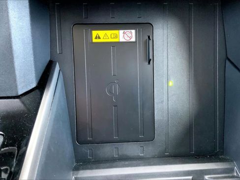 Used 2024 Toyota Tundra Limited image 34