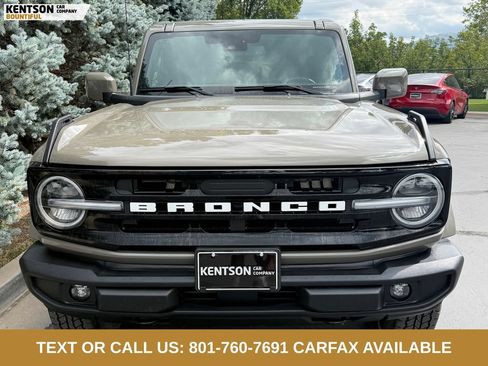 Used 2025 Ford Bronco Outer Banks AWD/4WD image 2