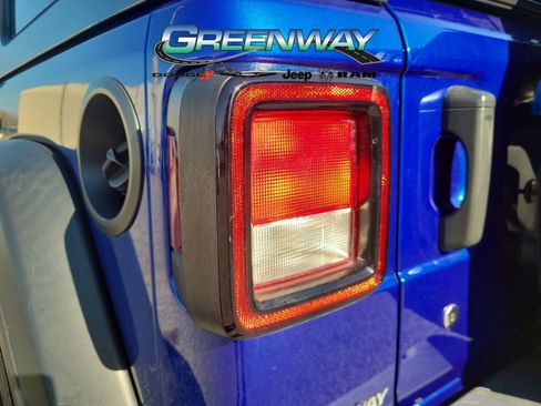 Used 2019 Jeep Wrangler Unlimited Sport S image 6