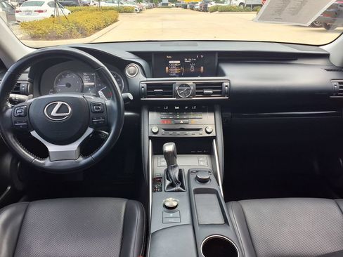 Used 2018 Lexus IS 300 w/ Premium Package RWD image 19