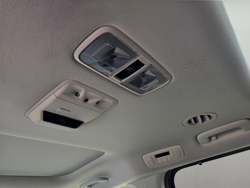 Used 2024 Kia Carnival SX Prestige FWD image 28