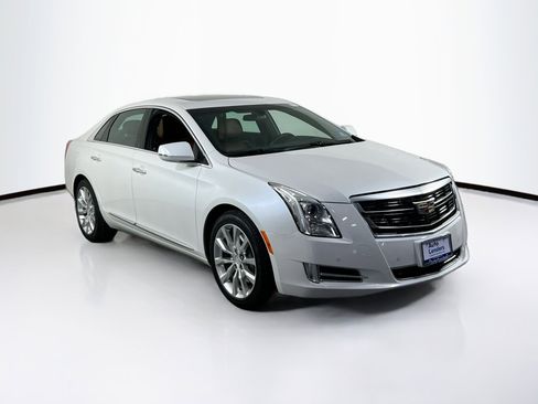 Used 2017 Cadillac XTS Luxury AWD/4WD image 3