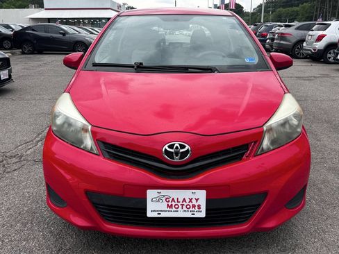 Used 2012 Toyota Yaris LE FWD image 2