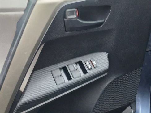 Used 2013 Toyota RAV4 LE image 23