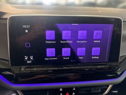 Used 2025 Volkswagen Atlas Peak Edition SE AWD/4WD image 21